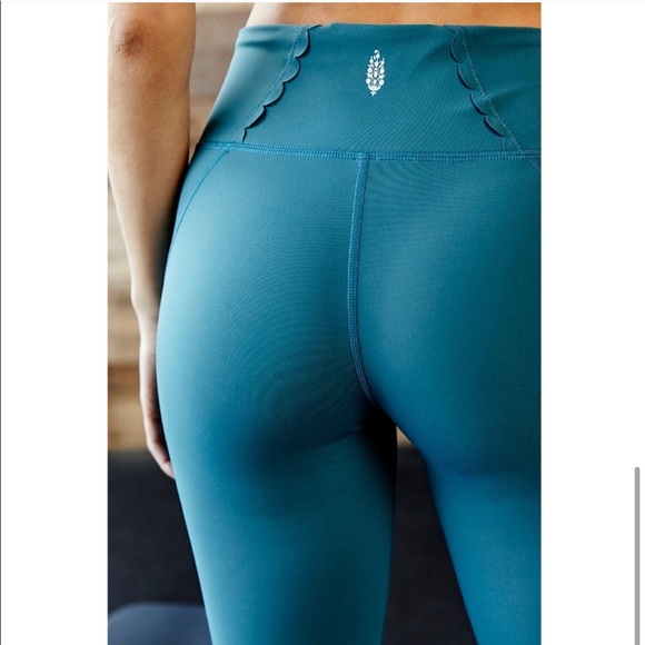 Free People Movement High Rise 7/8 Length Legging - Picture 4 of 5